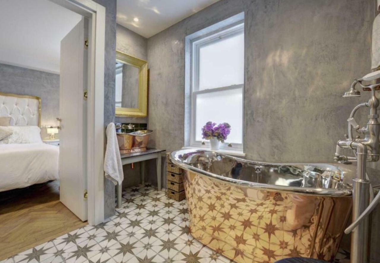 Stunning Gated Home Londres Extérieur photo